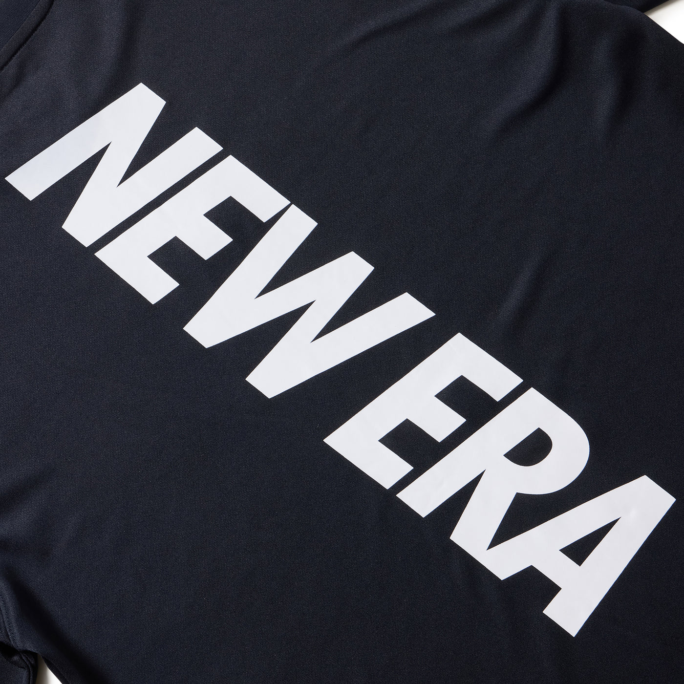 NEW ERA VERTICAL LOGO NAVY LONG SLEEVE T-SHIRT