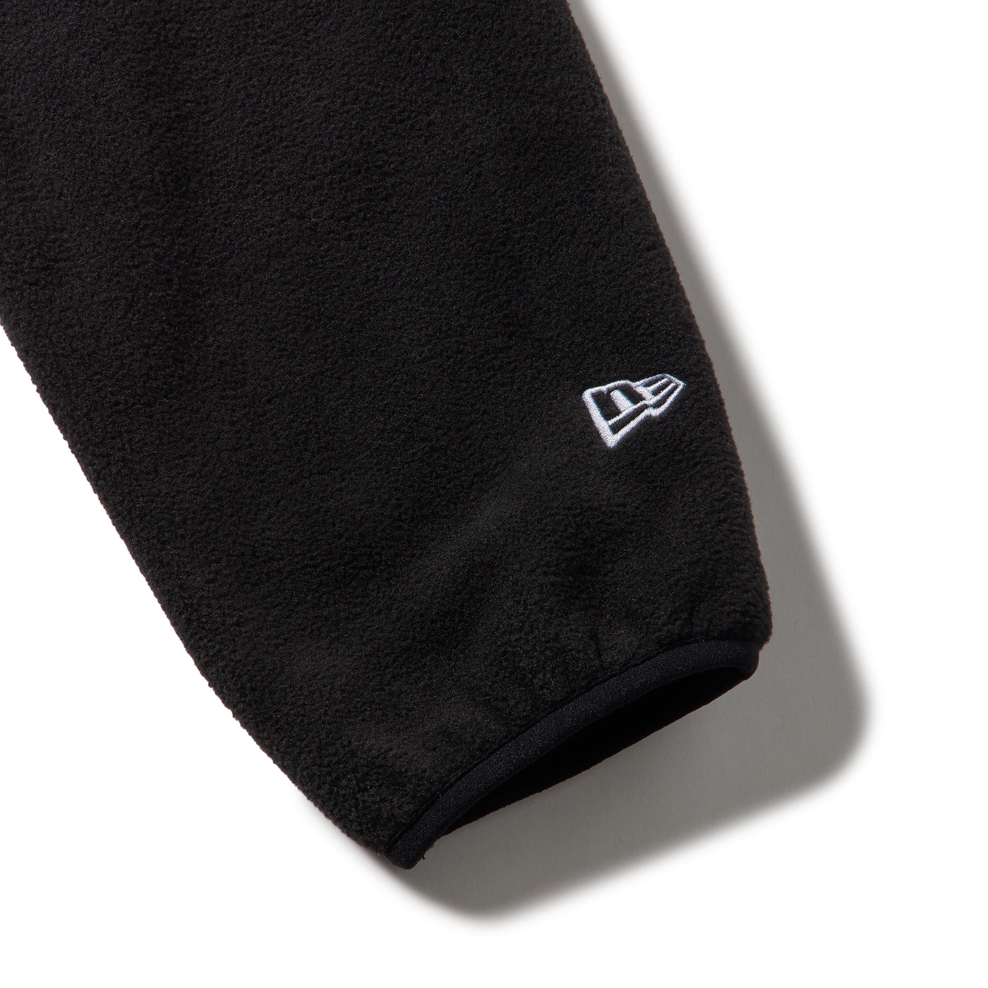 NEW ERA POCKET BLACK FLEECE JACKET