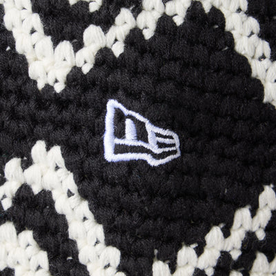 NEW ERA CROCHET CHEVRON BLACK KNIT BUCKET