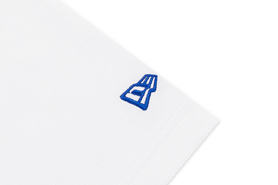 NEW YORK YANKEES GRAPHIC COOLERA™ WHITE OVERSIZED SHORT SLEEVE T-SHIRT