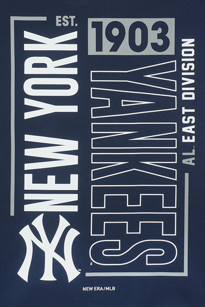 NEW YORK YANKEES GRAPHIC COOLERA™ BLUE OVERSIZED SHORT SLEEVE T-SHIRT