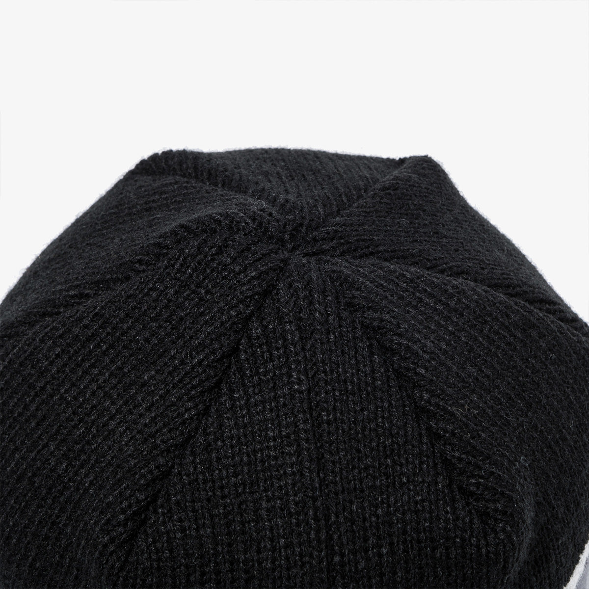 NEW ERA X THISISNEVERTHAT NEW YORK YANKEES STRIPE BLACK BEANIE