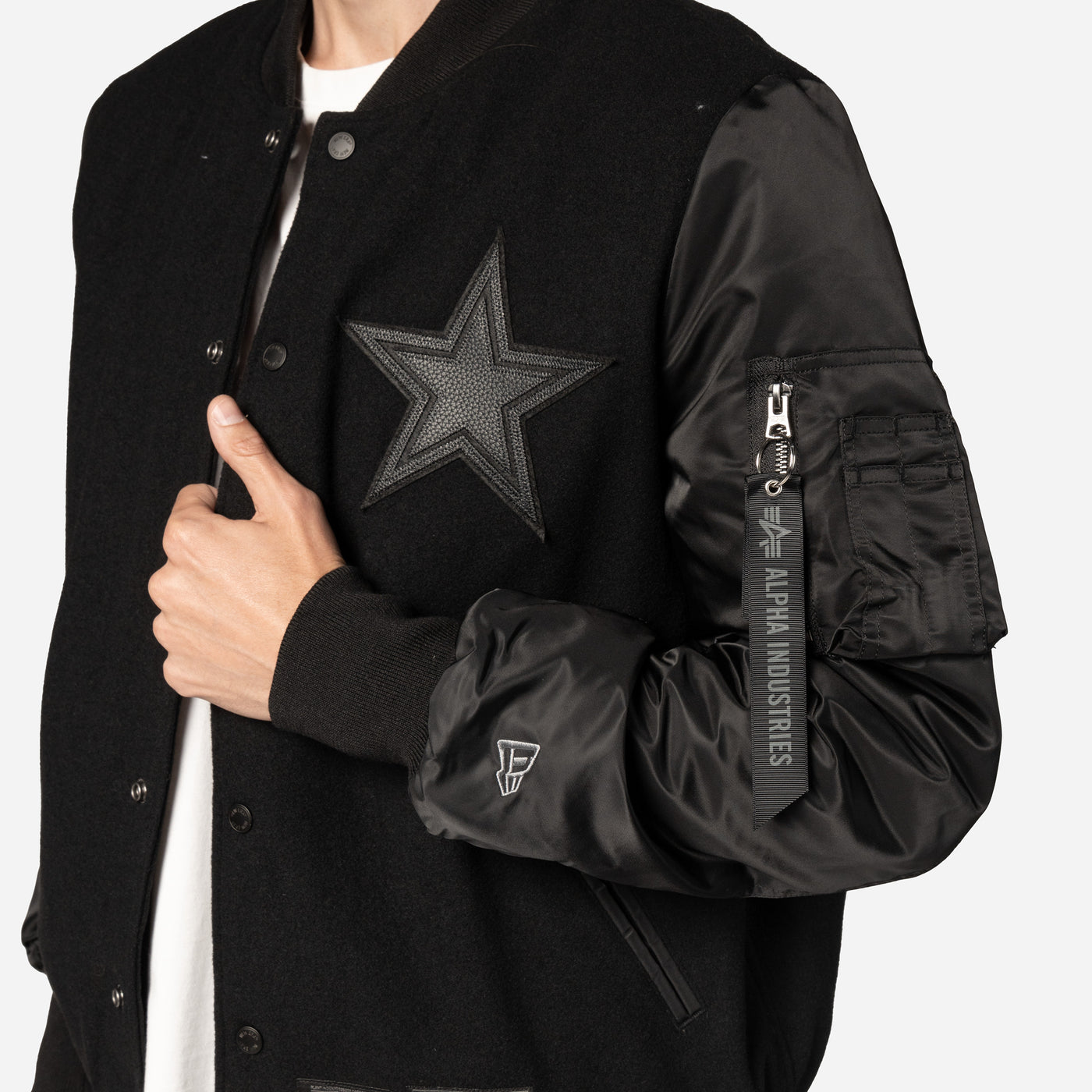 ALPHA INDUSTRIES X DALLAS COWBOYS BLACK JACKET