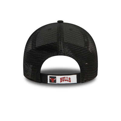 CHICAGO BULLS BLACK 9FORTY TRUCKER CAP