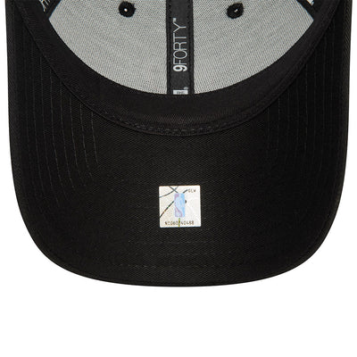 CHICAGO BULLS BLACK 9FORTY TRUCKER CAP