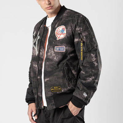 NEW ERA X ALPHA INDUSTRIES NEW YORK YANKEES BLACK REVERSIBLE BOMBER JACKET