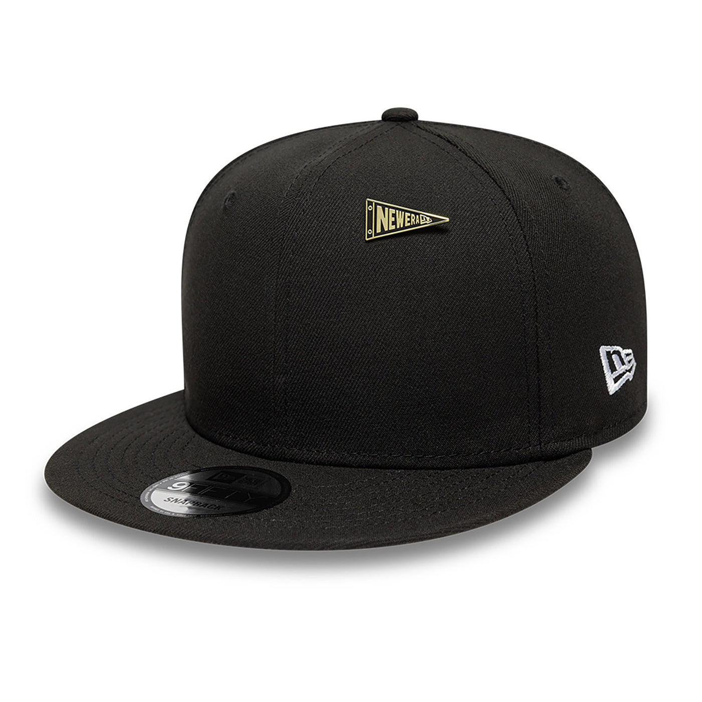 NEW ERA 59FIFTY® DAY PENNANT FLAG BLACK AND GOLD PIN