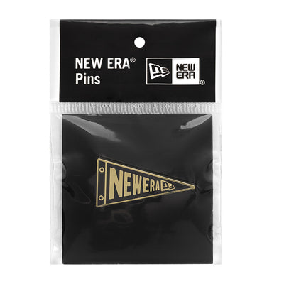 NEW ERA 59FIFTY® DAY PENNANT FLAG BLACK AND GOLD PIN