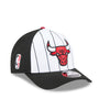 NBA TIP OFF 2025 CHICAGO BULLS 9FORTY BLACK M-CROWN AF CAP
