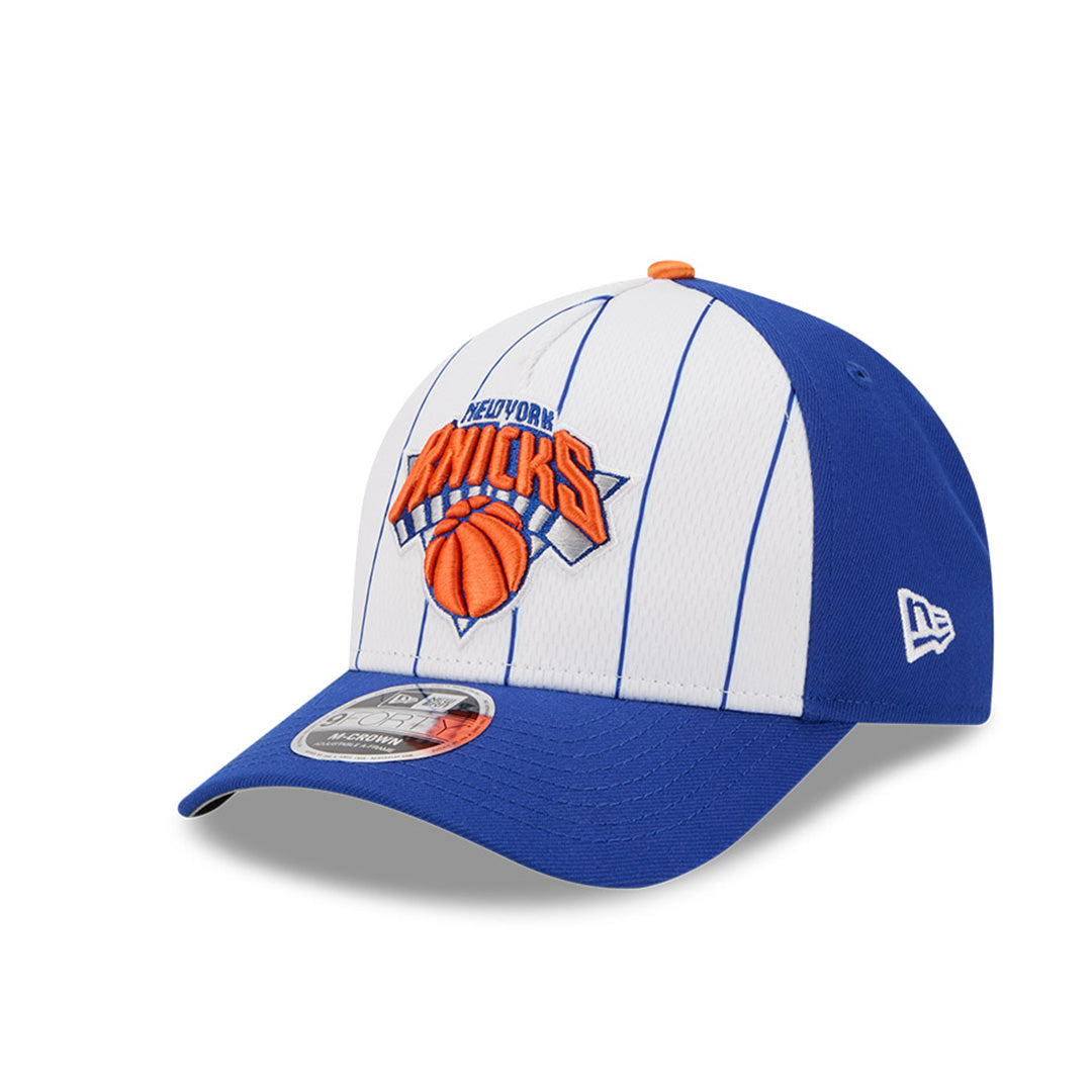 NBA TIP OFF 2025 NEW YORK KNICKS MED BLUE M-CROWN AF CAP