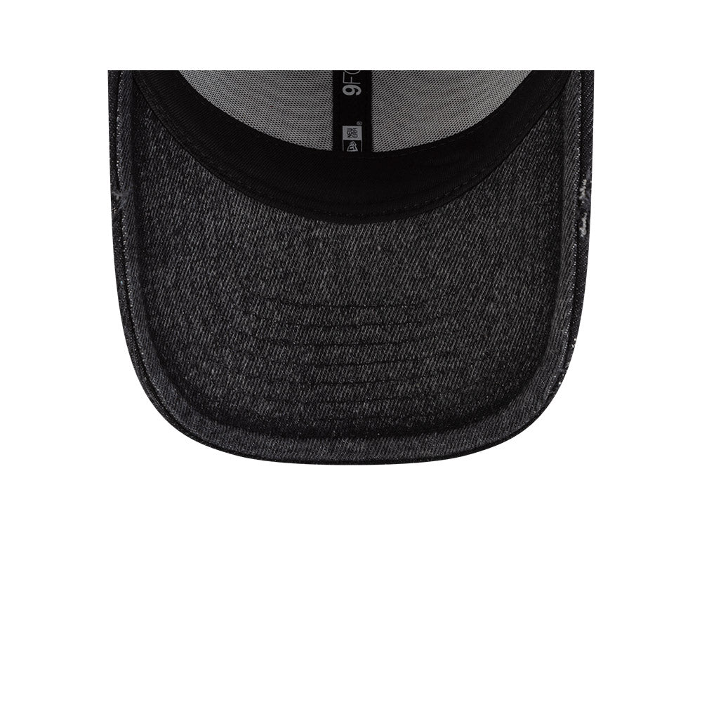 NEW ERA X NETFLIX STRANGER THINGS DISTRESSED BLACK DENIM 9FORTY CAP