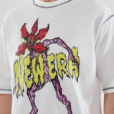NEW ERA X NETFLIX STRANGER THINGS DEMOGORGON WHITE OVERSIZED SHORT SLEEVE T-SHIRT