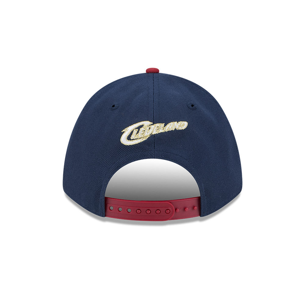 NBA CLASSIC EDITION 2025 CLEVELAND CAVALIERS 2-TONE RED VISOR DARK BLUE 9FORTY MC CAP