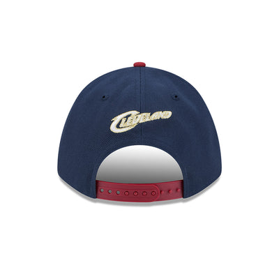 NBA CLASSIC EDITION 2025 CLEVELAND CAVALIERS 2-TONE RED VISOR DARK BLUE 9FORTY MC CAP
