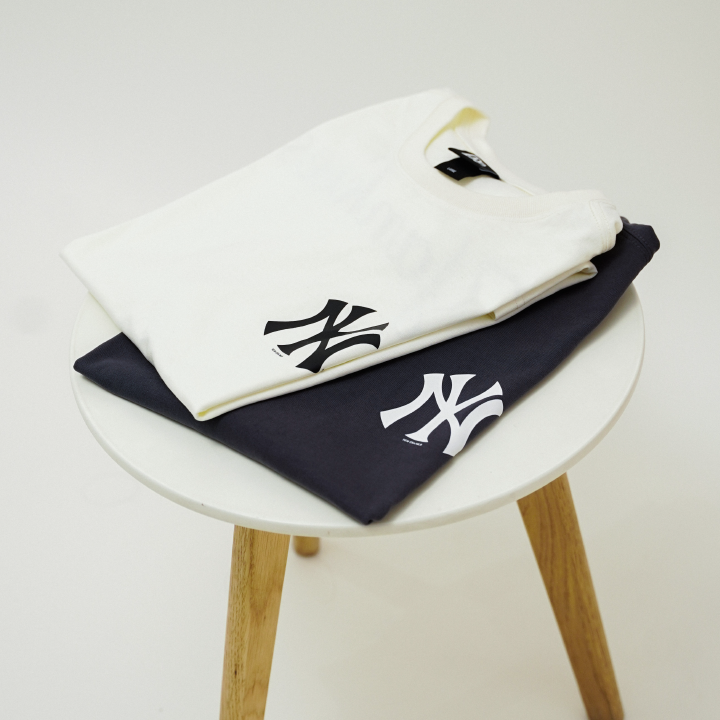 MLB CORE BASIC NEW YORK YANKEES GRAPHITE SHORT SLEEVE T-SHIRT