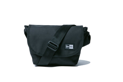 NEW ERA BLACK 3.5L SMALL SHOULDER BAG
