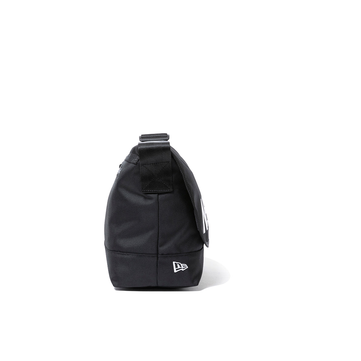 NEW ERA BLACK 3.5L MINI SHOULDER BAG