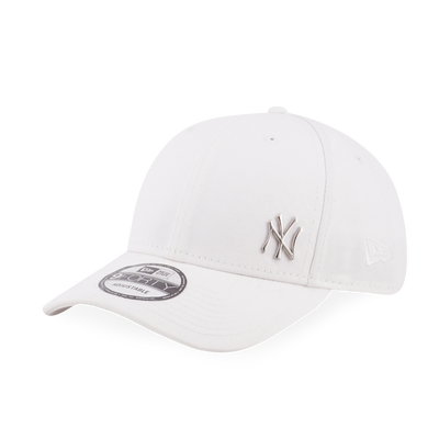 NEW YORK YANKEES MLB METAL BADGE WHITE 9FORTY CAP
