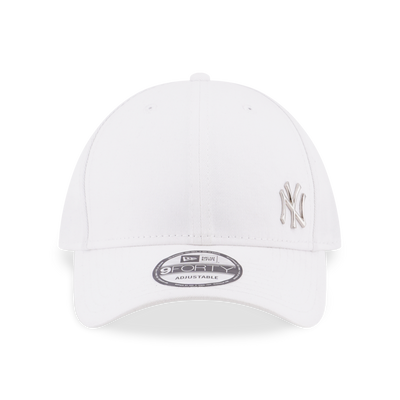 NEW YORK YANKEES MLB METAL BADGE WHITE 9FORTY CAP