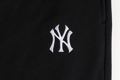 NEW YORK YANKEES MLB WOMEN BLACK SLIM CUT PANTS