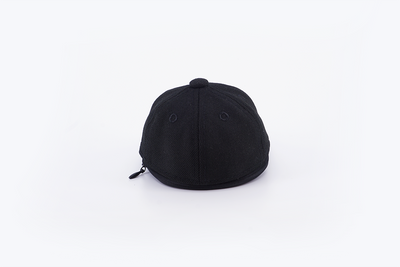 NEW ERA BLACK CAP POUCH ACCESSORY WITH FOLDABLE RECYCLE BAG