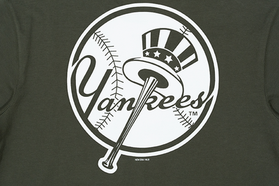 NEW YORK YANKEES MLB COLLEGIATE LETTER GREEN SHORT SLEEVE T-SHIRT
