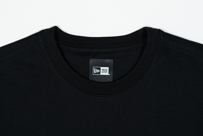 NEW ERA OUTDOOR LABEL BLACK SHORT SLEEVE T-SHIRT
