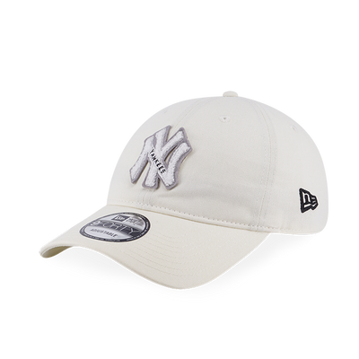 NEW YORK YANKEES TERRY LOOP BADGE CHROME WHITE 9FORTY UNST CAP