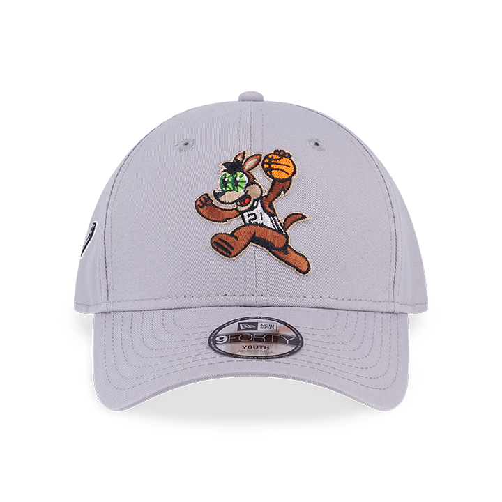 Spurs cap top