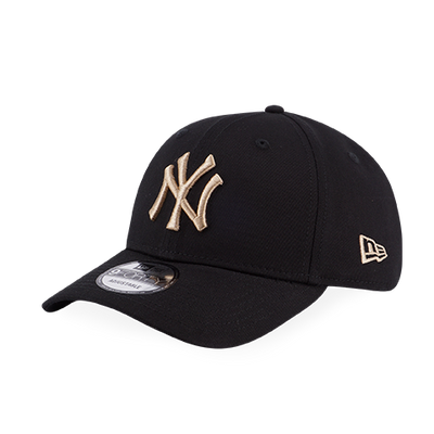 LEAGUE ESSENTIAL NEW YORK YANKEES BLACK 9FORTY CAP
